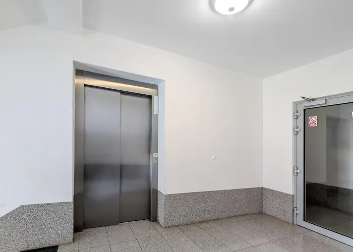 Апартаменты Jagodno Comfort By Bookinghost Вроцлав